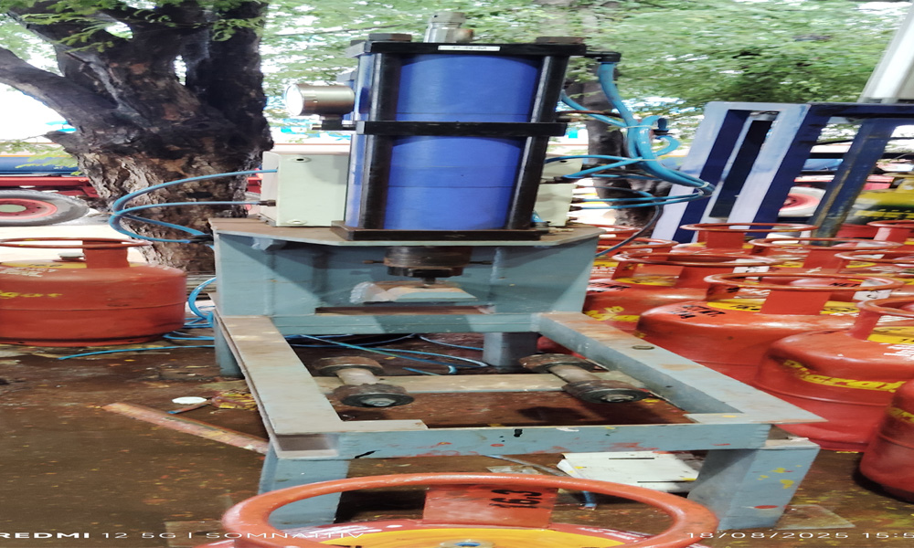 PUNCH MACHINE OF LPG CYLINDERS (BPCL-Kurnool)